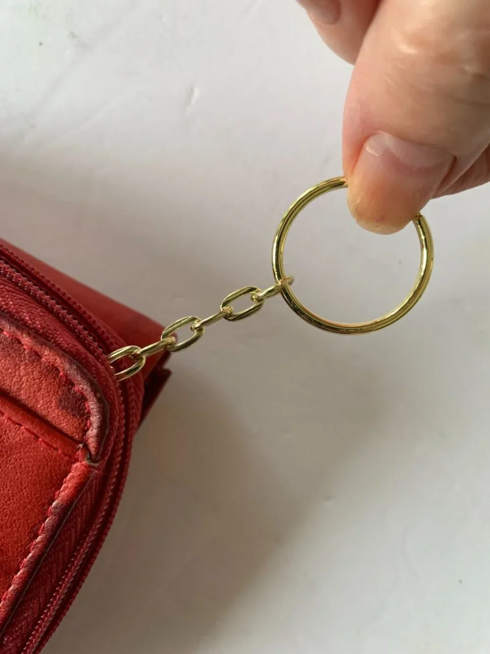 JULIA BUXTON HEIRESS COLLECTION GENUINE LEATHER RED WALLET WITH KEYCHAIN